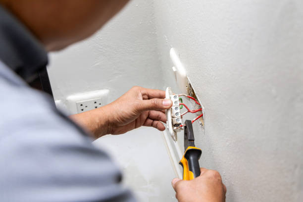 Best Emergency Electrical Repair  in Indianola, MS